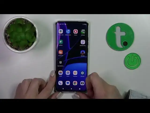 Video thumbnail for How to Switch On the Flashlight on MOTOROLA Edge 40