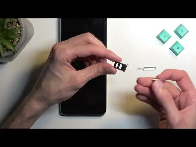 Video thumbnail for How to Insert Nano SIM Card into XIAOMI 13 Pro