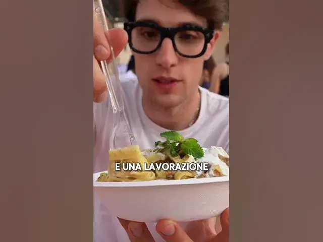 Video thumbnail for Mozzarella di Bufala 🐃3 cose che devi sapere | Bufala Fest