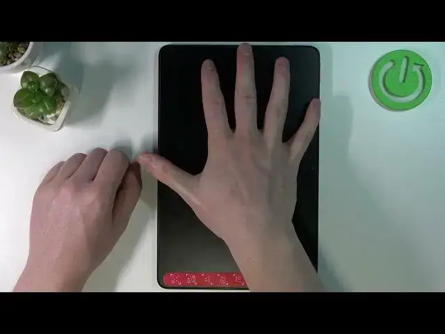 Video thumbnail for TCL NxtPaper 10s and Male Hand Size Comparison