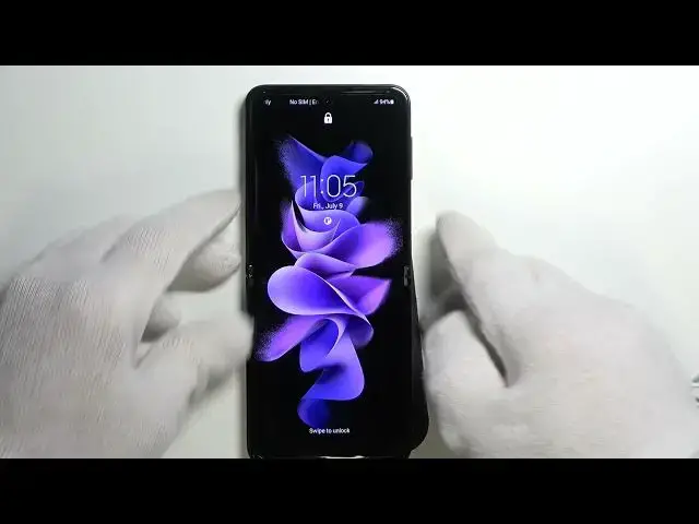 Video thumbnail for How to Connect Headphones to SAMSUNG Galaxy Z Flip3 - Plug in Headphones