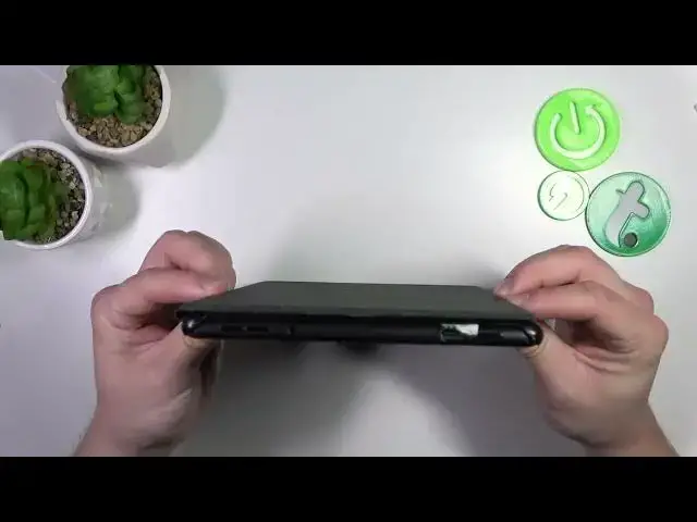 Video thumbnail for How to Connect Wired Headphones to Amazon Fire HD 10?