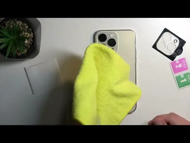Video thumbnail for How to Install Camera Protection on iPhone 14 Pro Max