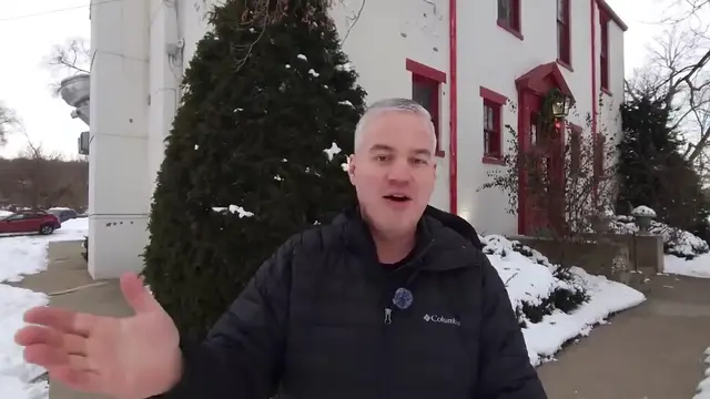 Video thumbnail for Must Try Famous Fried Chicken in a Historic Cincinnati Schoolhouse(720P HD)
