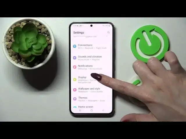 Video thumbnail for How to Change Display Refresh Rate on Samsung Galaxy S22 – Display Settings