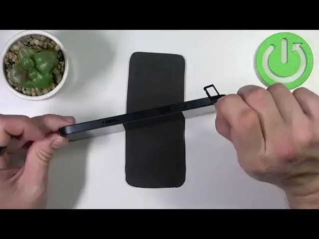 Video thumbnail for Does the iPhone 14 Plus have a microSD card slot?