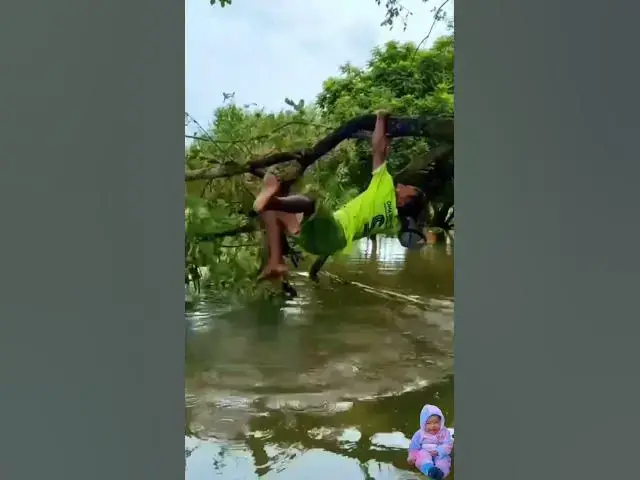 Video thumbnail for He thought it was just a normal fish.🤣But when he looked up. it was a crocodileThanks for watching❤️