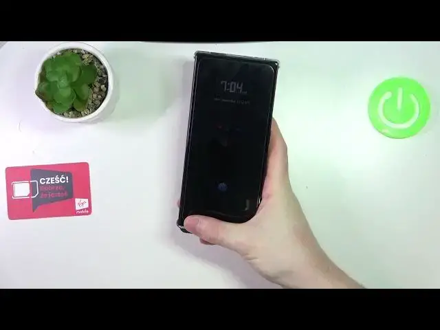 Video thumbnail for ZTE Nubia Red Magic 8 Pro Hand Size Comparison