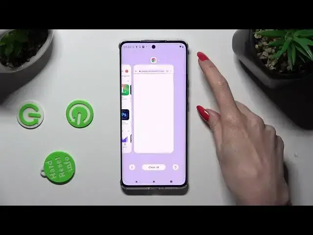 'Video thumbnail for How to Enter Split Screen Mode on Motorola Edge 40?'