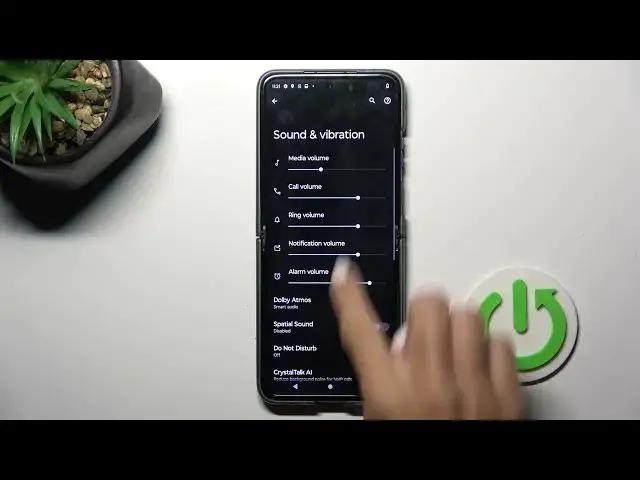 'Video thumbnail for How to Manage Charging Sound in MOTOROLA Razr 40 – Turn On / Off Charging Sound Feedback'