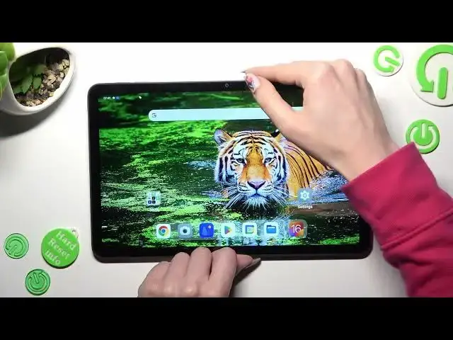 'Video thumbnail for How to Download and Apply iOS Launcher on Oppo Pad Air'