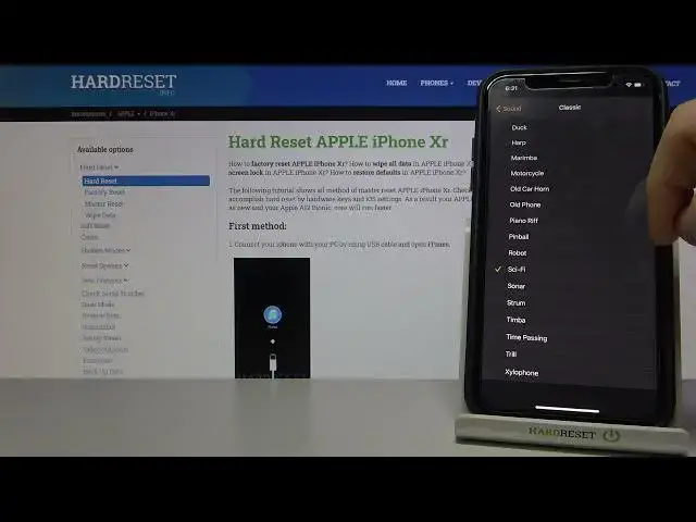 Video thumbnail for Apple iPhone XR - Check the Classic Alarm Tones
