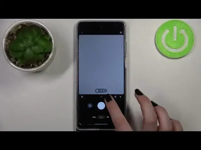 'Video thumbnail for How to Set Camera Timer on MOTOROLA Moto G200 – Camera Settings'