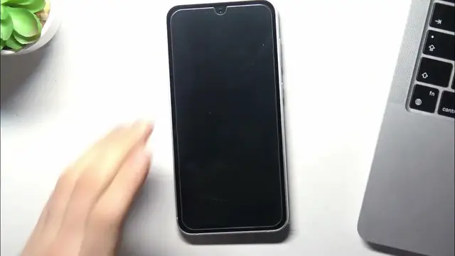 Video thumbnail for How to Clean USB Port in SAMSUNG Galaxy Phone By Using Household Items