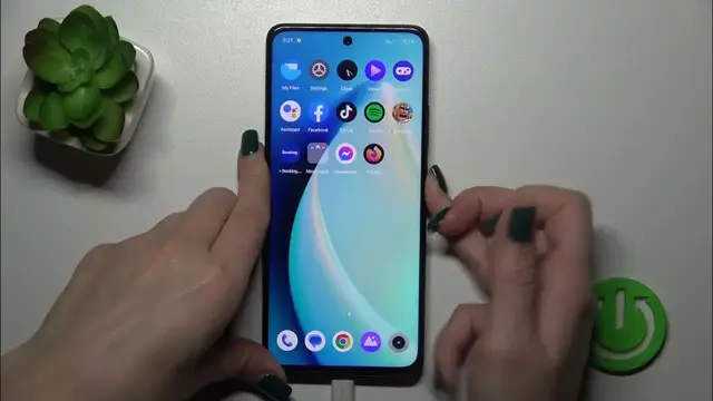 Video thumbnail for How to Change Lock Screen Wallpaper on REALME 11