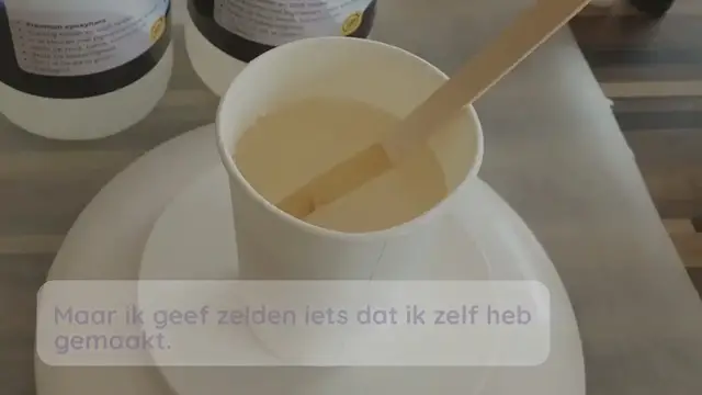 Video thumbnail for Epoxy onderzetters maken, een uniek DIY cadeau