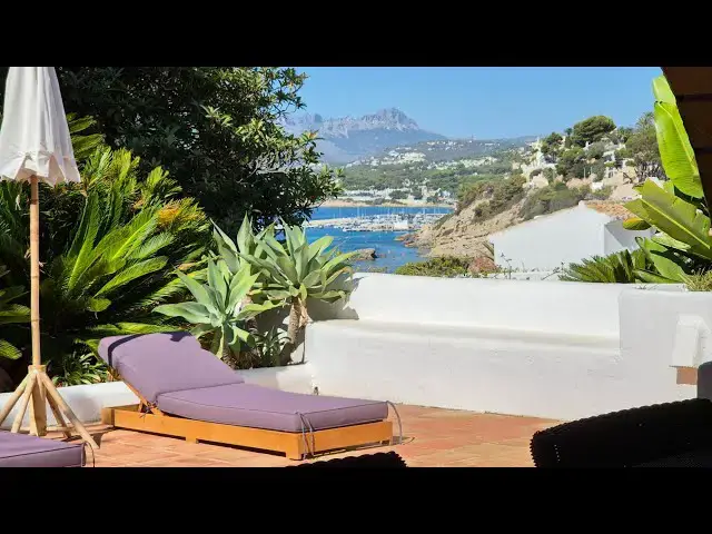 'Video thumbnail for En venta Propiedad en urbanización en primera Línea de Mar en Playa El Portet, Moraira Alicante'