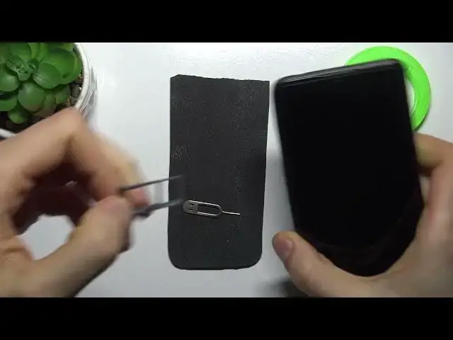 Video thumbnail for ESSENTIELB HeYou 60 SIM and SD Card Inserting | Set Up Nano SIM and Micro SD Card