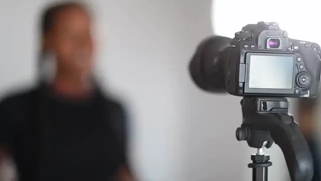 Video thumbnail for Secrets to Earning $1000 Weekly _ How to Get Rich with AI_