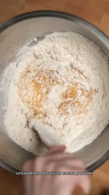 Video thumbnail for chocolate cupcake recipe