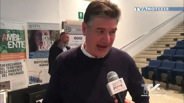 Video thumbnail for Catania. Presentato “Il Carrubo è l’uomo” il libro di Stefano La Malfa