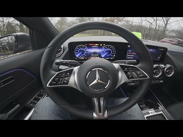 Video thumbnail for MERCEDES-BENZ EQA – How to Enable NFC