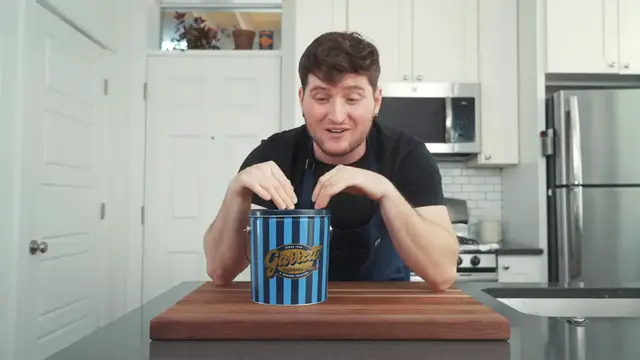 Video thumbnail for How To Make Chicago s Most Iconic Popcorn AT HOME  (Garrett s Cheese   Caramel Popcorn Recipe)(720P HD)