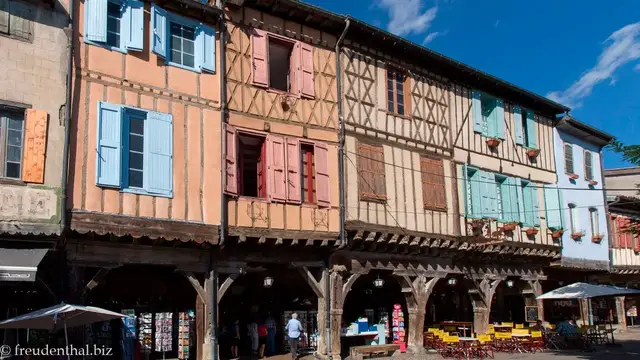 Video thumbnail for Stadtrundgang durch Mirepoix | Midi-Pyrénées