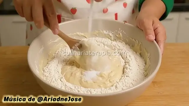 Video thumbnail for PÃO DE BATATA SUPER FOFINHO 🥔🍞 Receita de Pão Caseiro Fácil  MÚSICA DE  @AriadneJose  (a Dyne 😁🙏)