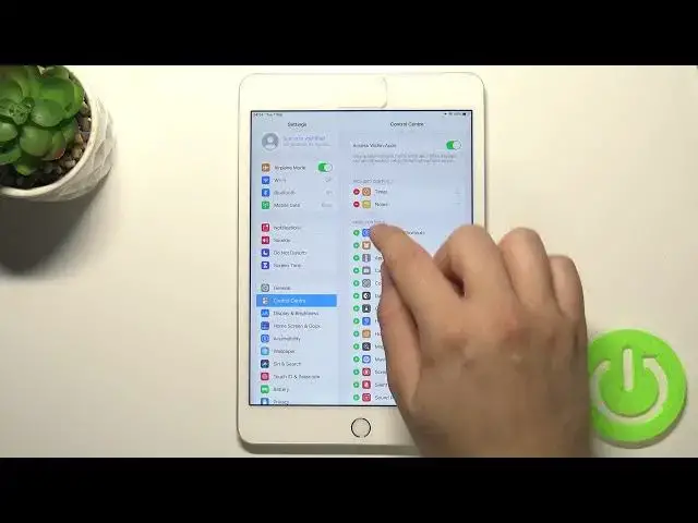 Video thumbnail for How to Adjust Control Center Shortcuts on iPad mini 4 – Manage Apps on Top Menu