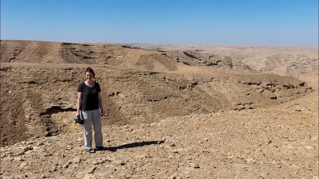 Video thumbnail for Wadi Ayun in der Halbwüste Nejd des Oman