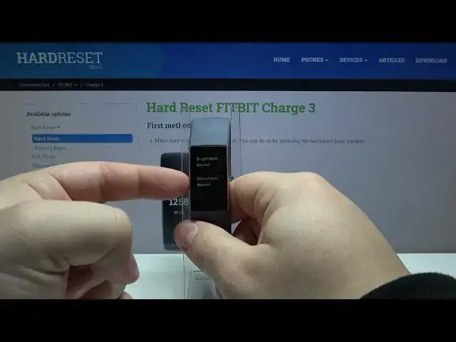 'Video thumbnail for How to Change Screen Brightness in FITBIT Charge 3 – Customize Display Settings'