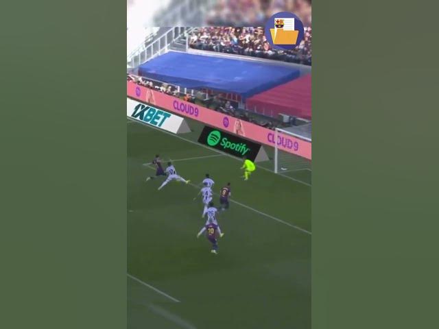 Video thumbnail for El segundo gol de Marc Bernal en el Barça 💪