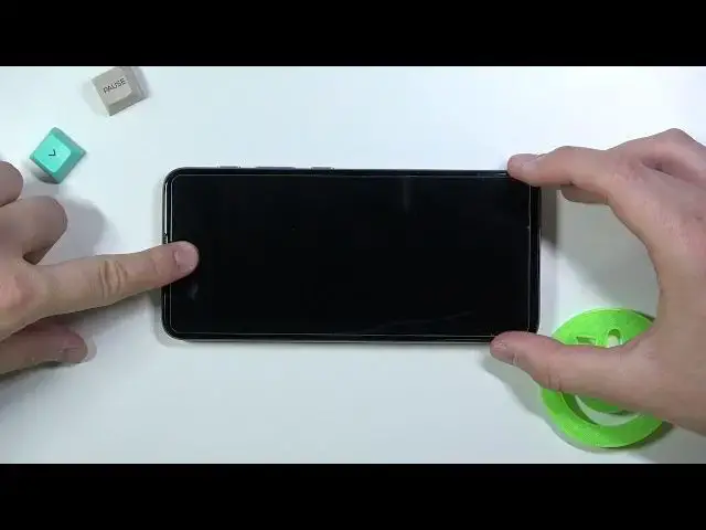 Video thumbnail for How to Install Tempered Glass in Motorola Moto E20?