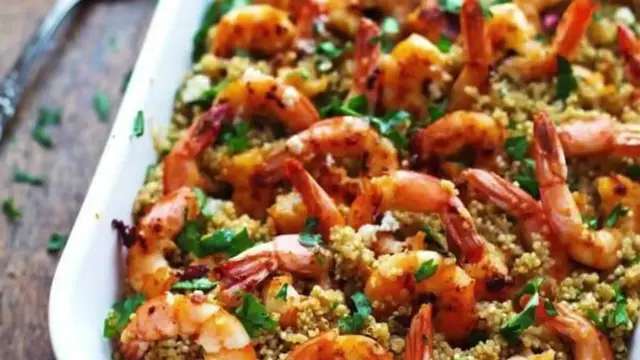 Video thumbnail for Garlic Butter Shrimp and Quinoa recipe