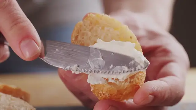 Video thumbnail for Quick and Healthy Snack Ideas for Kids