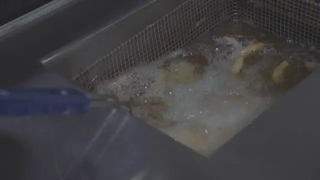 Video thumbnail for Classic Canadian Poutine Recipe