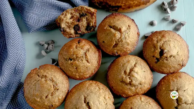 Video thumbnail for Banana Muffins