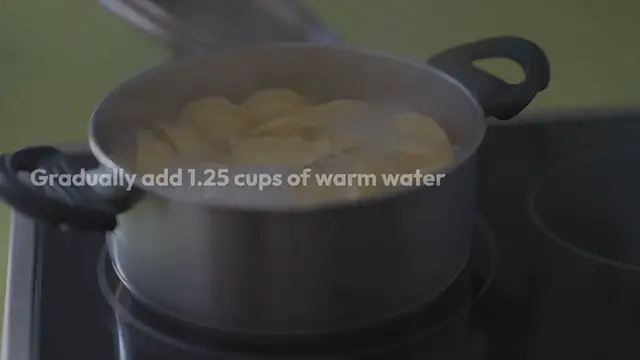 Video thumbnail for New York-Style Bagel Recipe