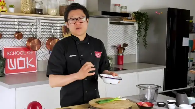 'Video thumbnail for Japanese Chicken Meatball Tsukune Skewers! ¦ My Fakeaway for Your Takeaway (720p 25fps)'