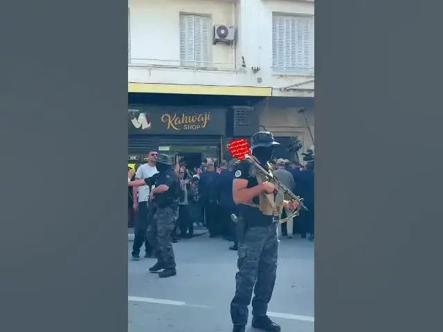 Video thumbnail for رئيس الجمهورية قيس سعيد في زيارة الي شارع الحبيب بورقيبة في بنزرت..