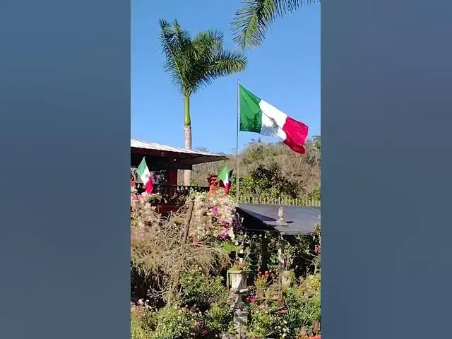 'Video thumbnail for Mexican Flag Flying at Jardín Bótanico Vallarta'