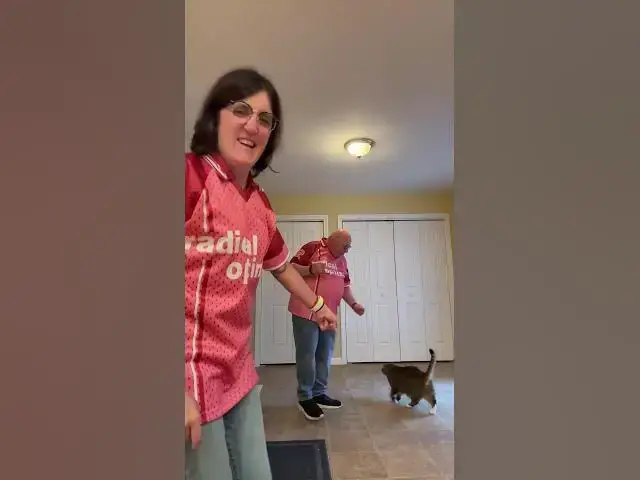 Video thumbnail for Matching Dua Lipa Shirts Dance Challenge—Couple Grooves to Houdini!