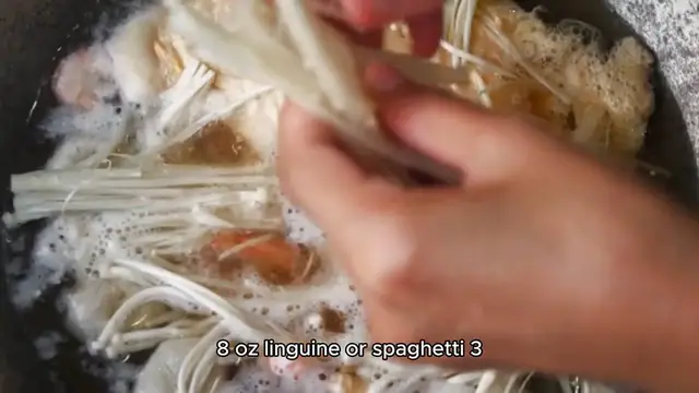 Video thumbnail for easy shrimp scampi recipe