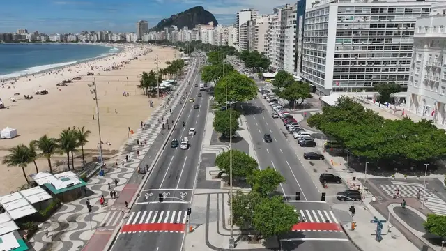 Video thumbnail for Easing Urban Mobility: Exploring Electric Scooters in Busy Cities