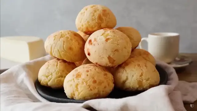 Video thumbnail for BISCOITO DE POLVILHO na airfryer