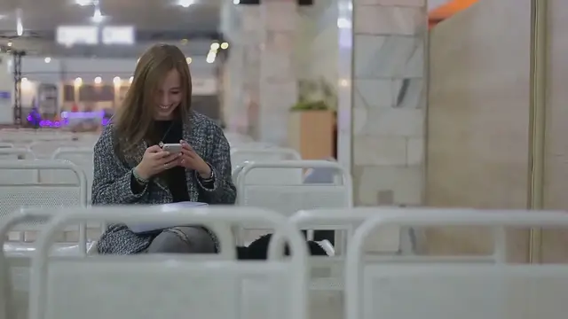 Video thumbnail for The Best Noise-Canceling Headphones for Every Budget