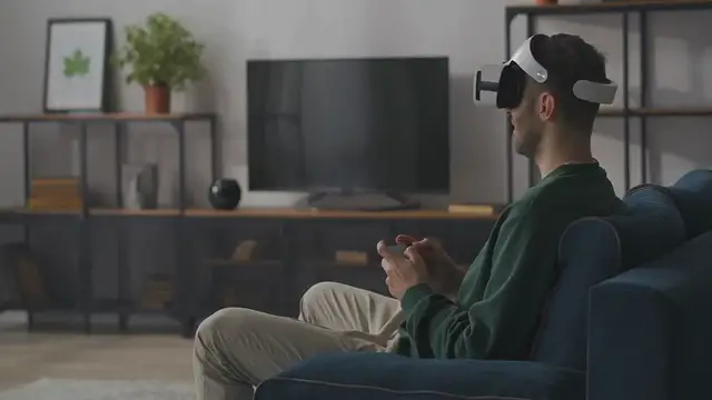 Video thumbnail for The Rise of Virtual Reality: How VR is Transforming Gaming and Beyond