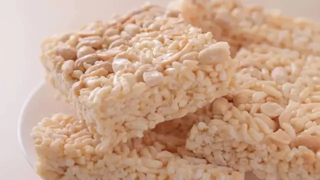 Video thumbnail for rice krispie treat recipe