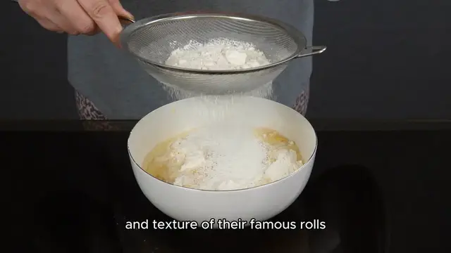 Video thumbnail for texas roadhouse rolls recipe